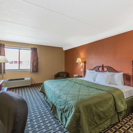 Days Inn By Wyndham Hurstbourne Louisville Eksteriør bilde
