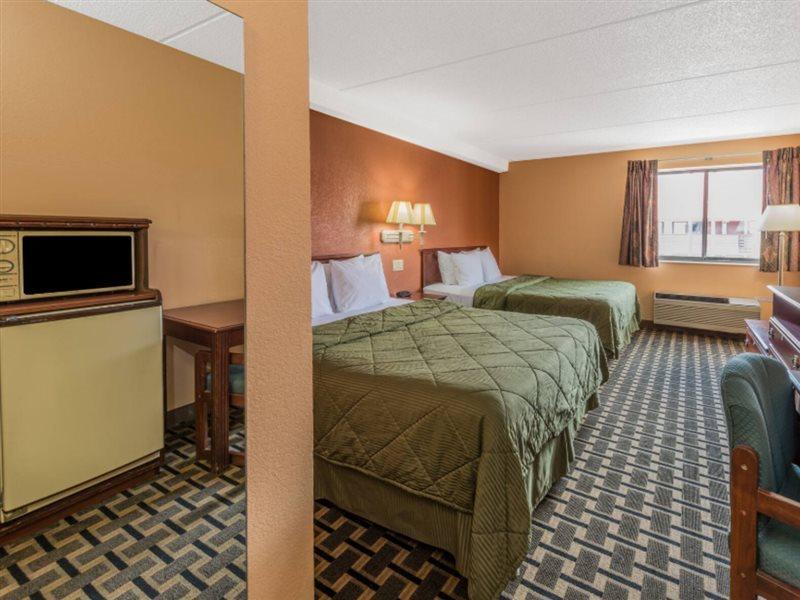 Days Inn By Wyndham Hurstbourne Louisville Eksteriør bilde