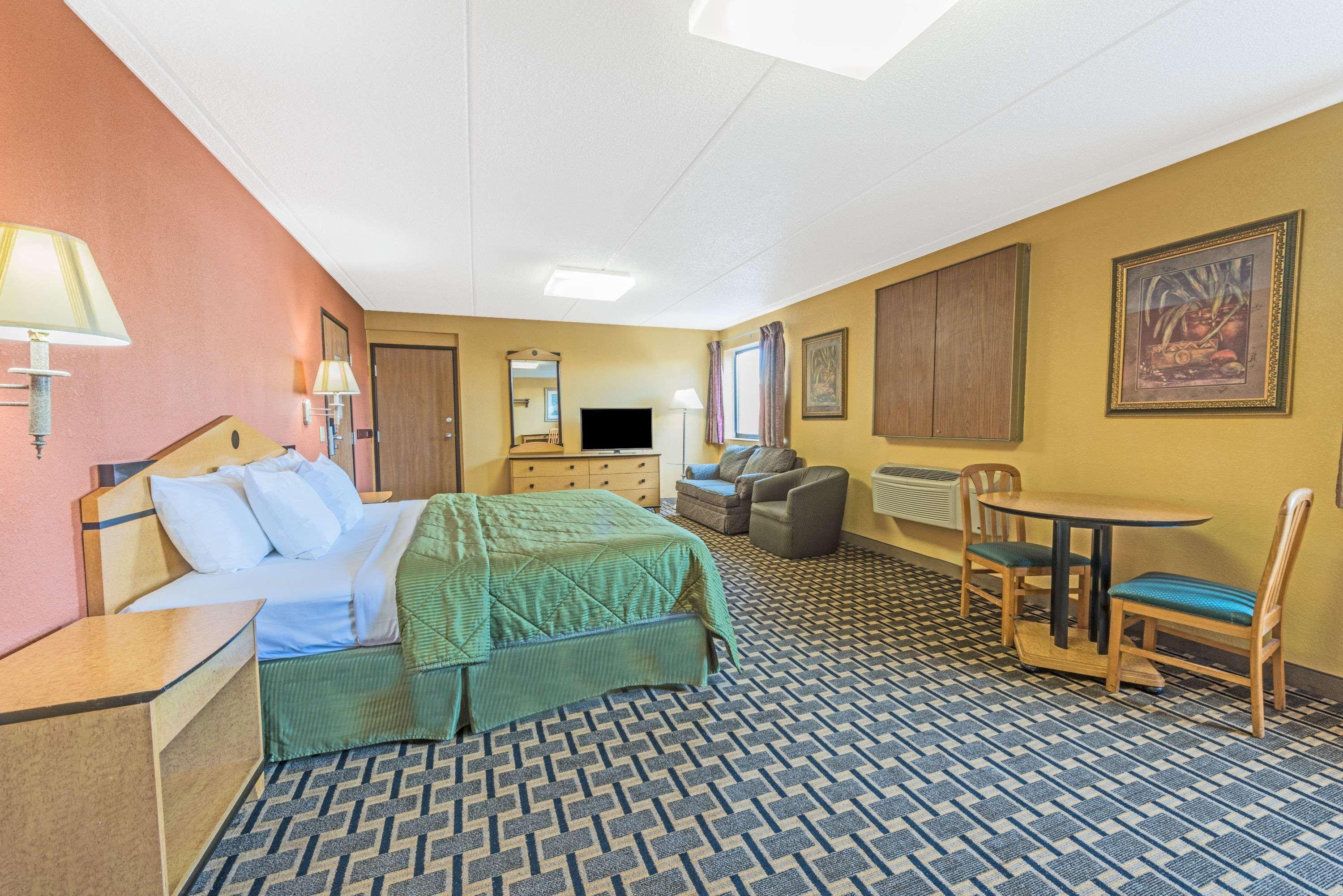 Days Inn By Wyndham Hurstbourne Louisville Eksteriør bilde