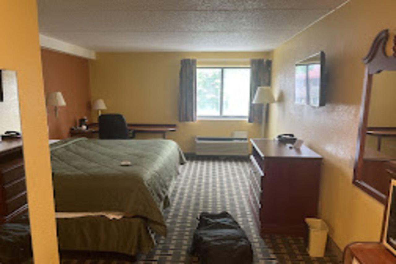 Days Inn By Wyndham Hurstbourne Louisville Eksteriør bilde